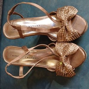 Chinese Laundry Gold Party Wedge Sandals 7M